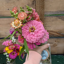 Load image into Gallery viewer, Fresh Flower Arrangement
