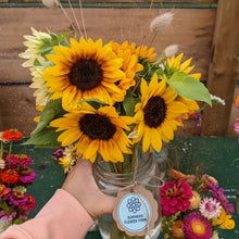 Load image into Gallery viewer, Fresh Flower Arrangement
