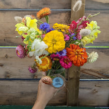 Load image into Gallery viewer, Fresh Flower Arrangement
