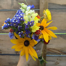 Load image into Gallery viewer, Fresh Flower Bouquet
