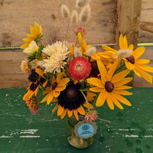 Load image into Gallery viewer, Fresh Flower Arrangement
