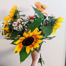 Load image into Gallery viewer, Fresh Flower Bouquet
